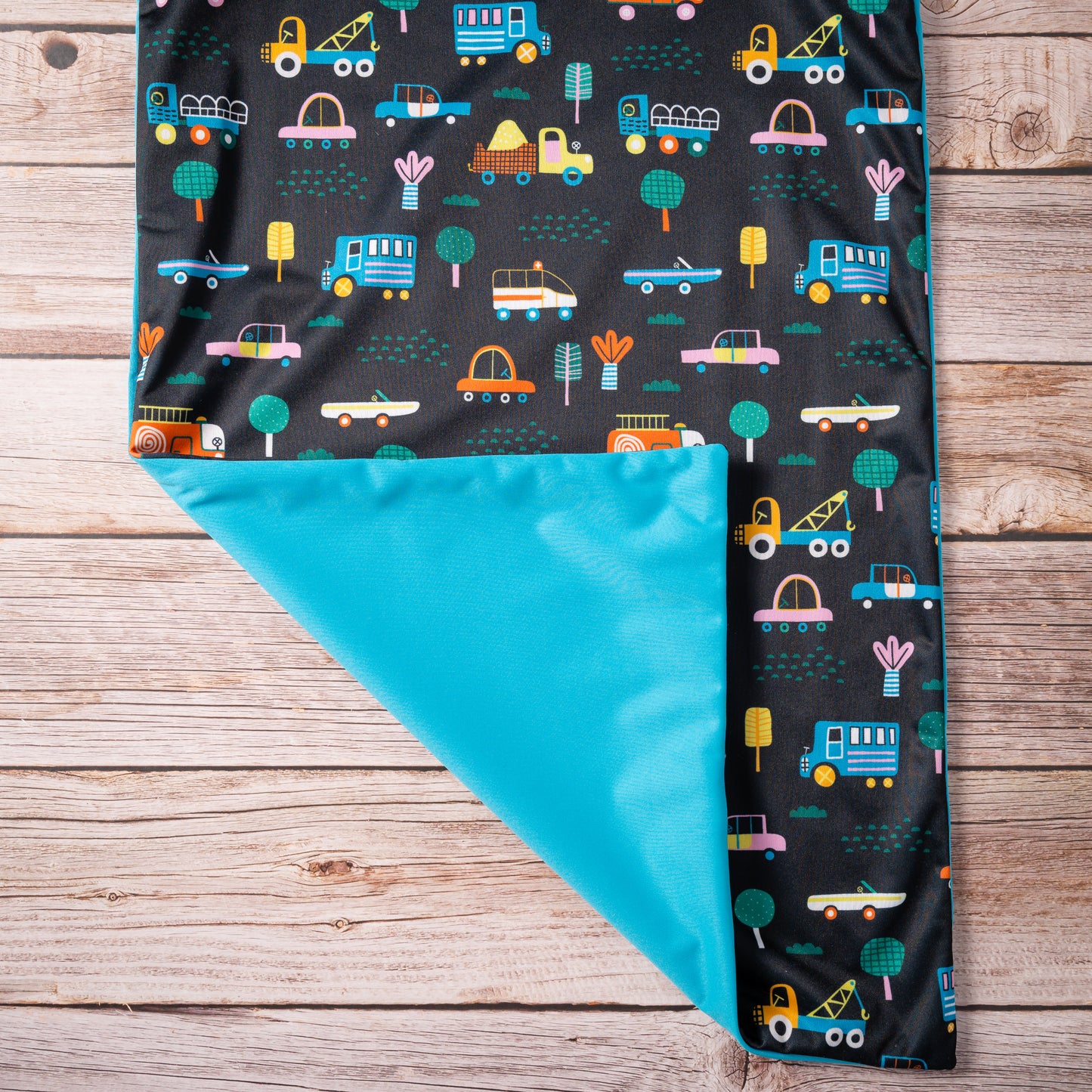Nilpfi XXL Wetbag "Auto"– große wasserdichte Nasstasche für Stoffwindeln & Schwimmen