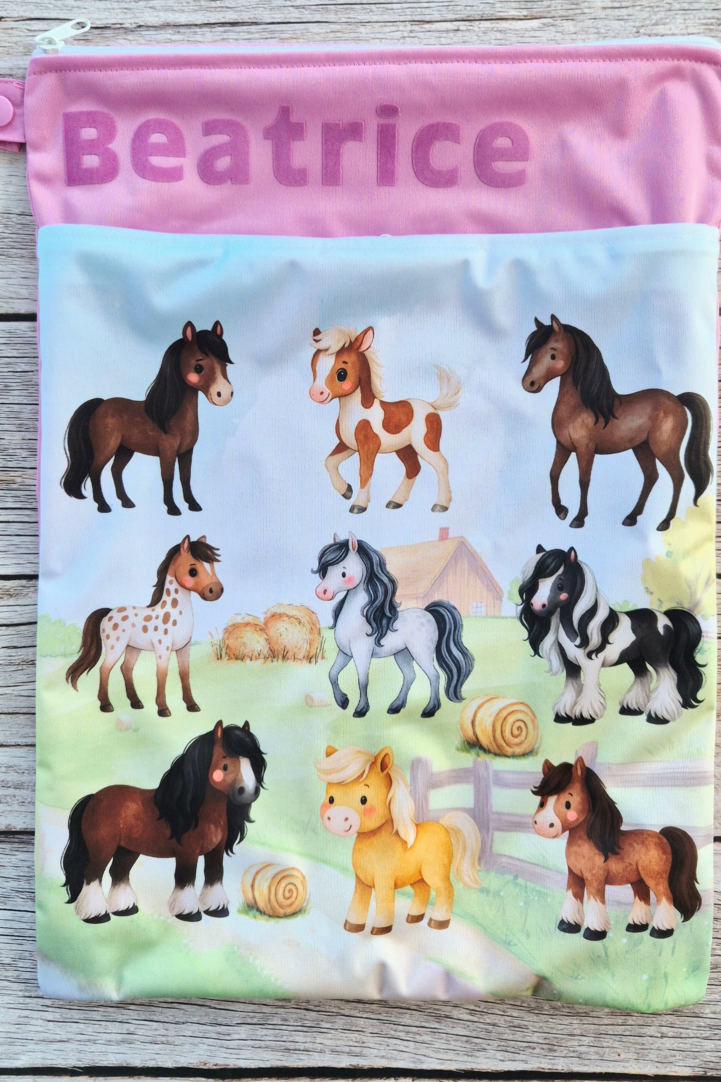 Wetbag Maxi "Abenteuer auf dem Ponyhof"– personalisierbare Nasstasche für Kita & Kindergarten und Reisen