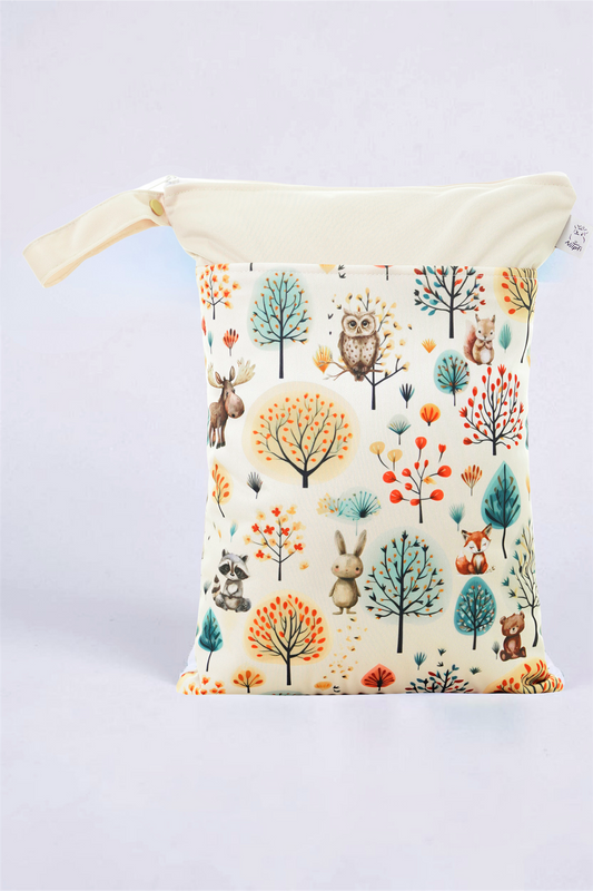 Wetbag Maxi „Waldfreunde“ – personalisierbare Nasstasche mit Tieren