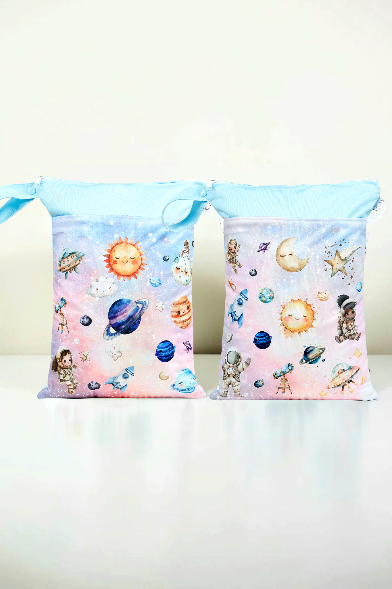 Wetbag Maxi 2er Set "magische Planeten"-personalisierbare Nasstaschen für Kita & Kindergarten und Reisen
