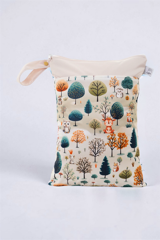 Wetbag Maxi "Abenteuer im Waldparadies"– personalisierbare Nasstasche für Kita & Kindergarten und Reisen