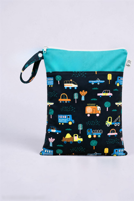 Wetbag Maxi "Auto" – personalisierbare Nasstasche für Kita & Kindergarten und Reisen