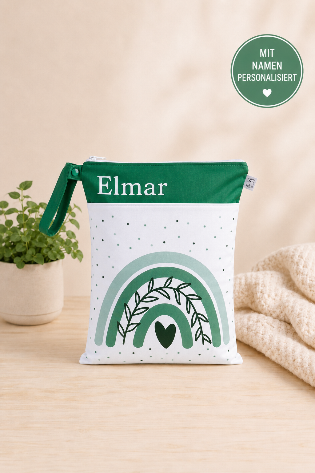 Wetbag "grünes Herz"– personalisierbare Nasstasche für Kita & Kindergarten und Reisen