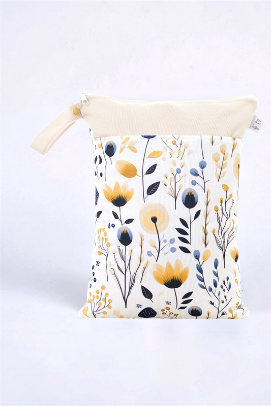 Wetbag Maxi „Sonnenwiese“ – personalisierbare Wetbag mit Blumen
