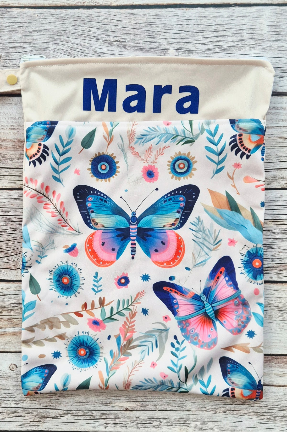Wetbag Maxi „Schmetterlingsgarten“ – bunte Wetbag für Kinder