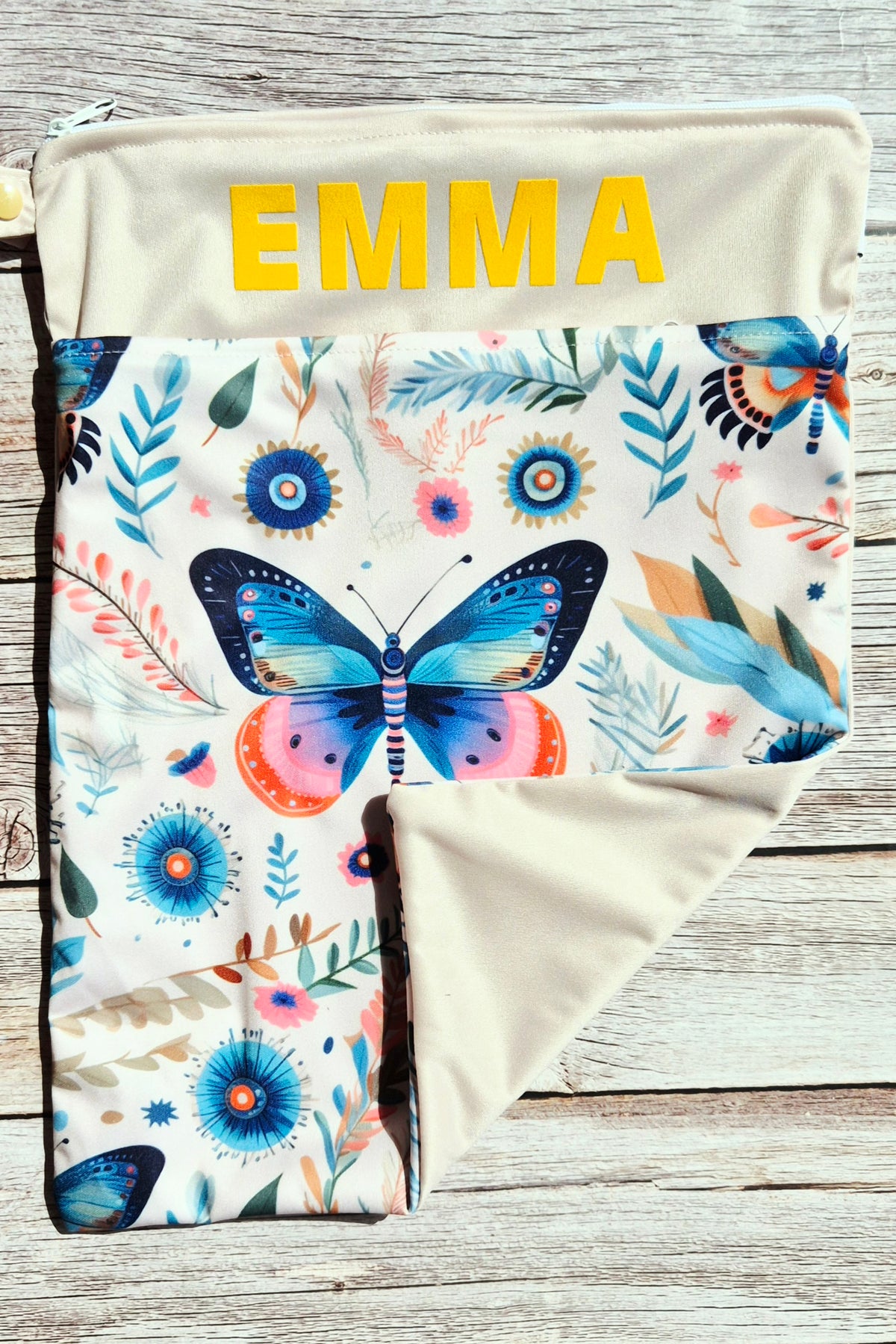 Wetbag Maxi „Schmetterlingsgarten“ – bunte Wetbag für Kinder