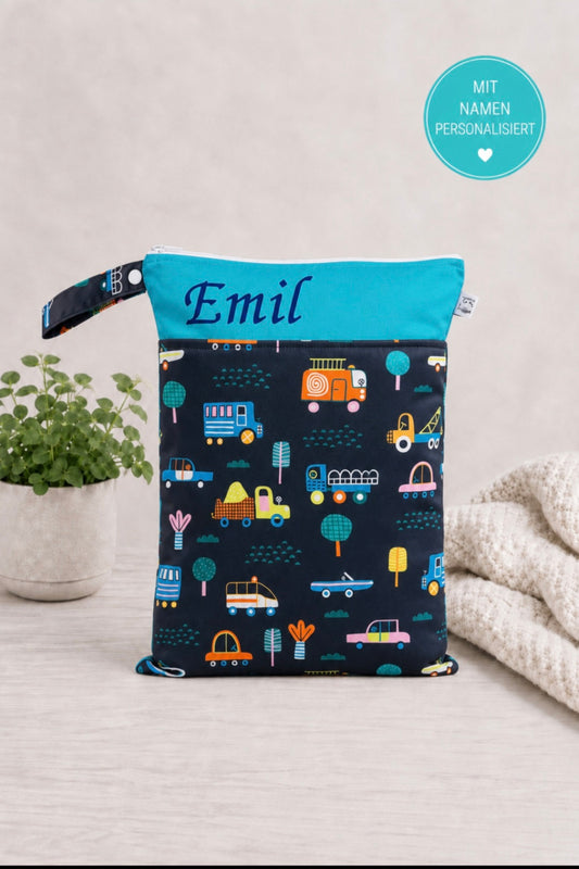 Wetbag Maxi "Auto" – personalisierbare Nasstasche für Kita & Kindergarten und Reisen
