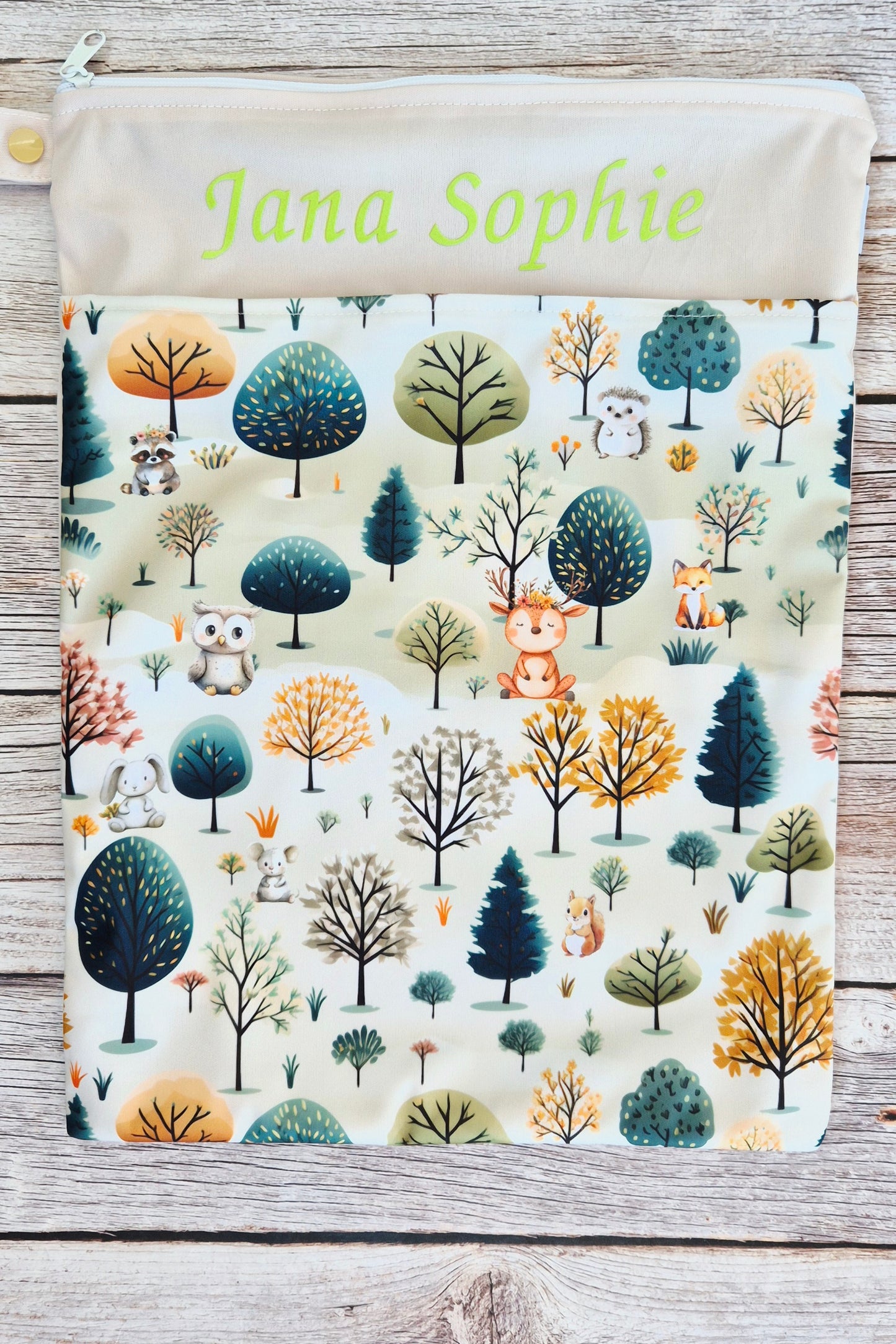 Wetbag Maxi "Abenteuer im Waldparadies"– personalisierbare Nasstasche für Kita & Kindergarten und Reisen