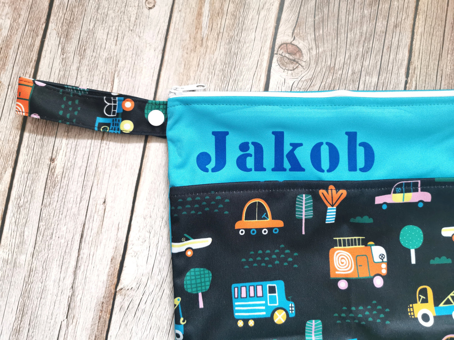 Wasserdichte Wetbag personalisiert mit Namen ideal für Baby Windeln Alltag Kita und Reisen wiederverwendbar
