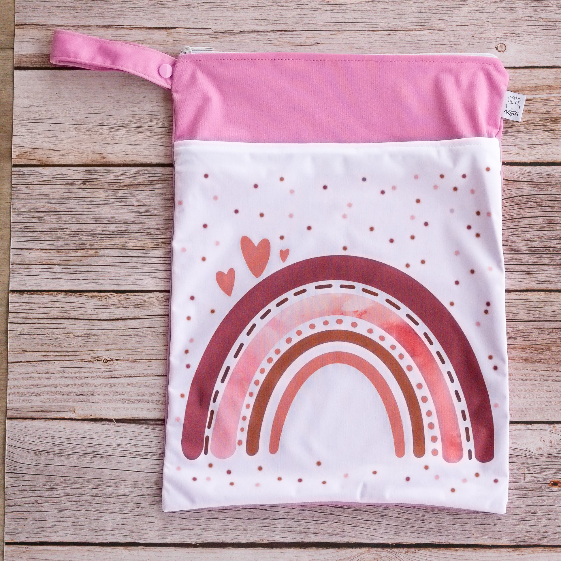 Wetbag für Baby Windeln und Kita wasserdichte Nasstasche mit blauem Regenbogen Motiv praktisch für unterwegs