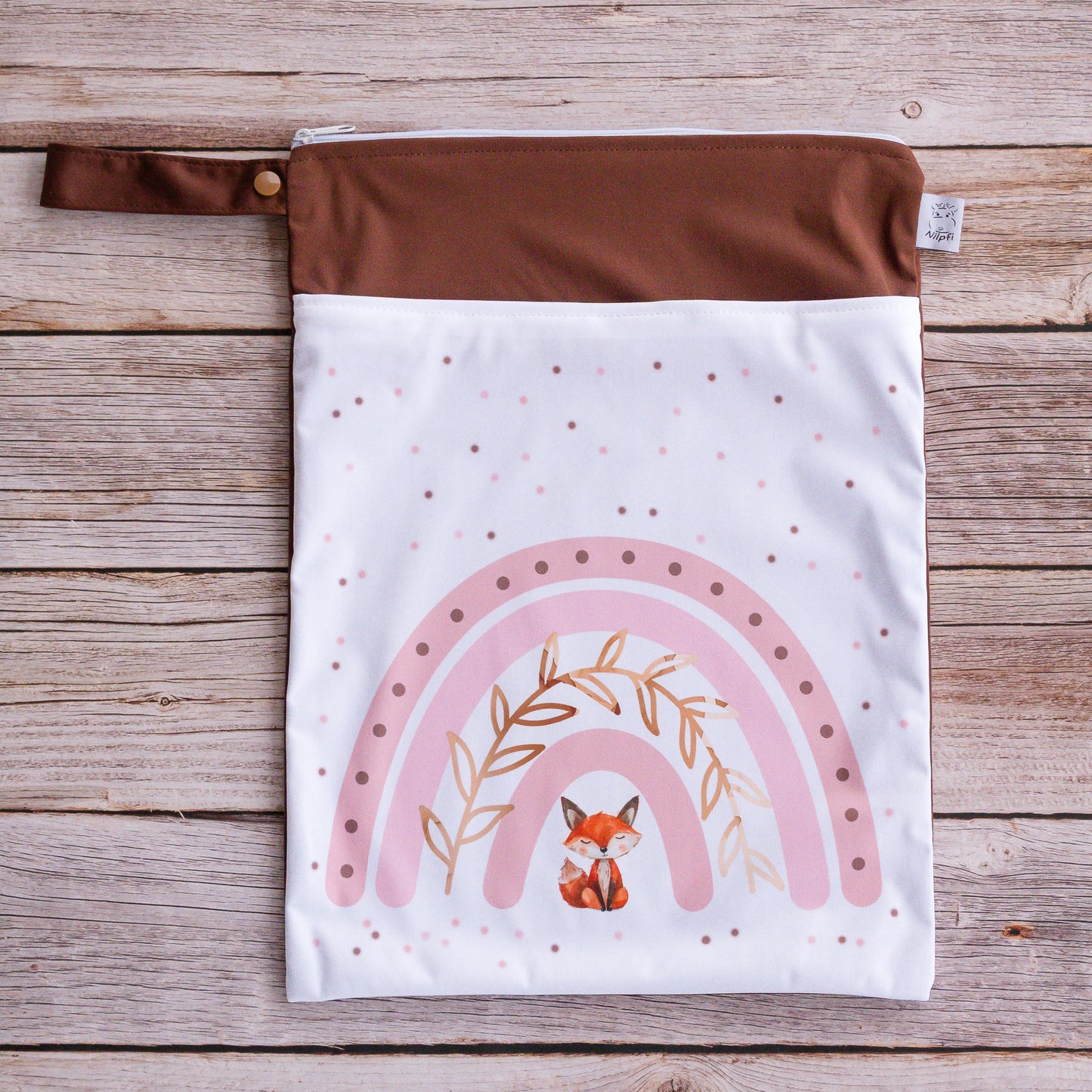 Wetbag für Baby Windeln und Kita wasserdichte Nasstasche mit rosa Regenbogen und Fuchs Motiv praktisch für unterwegs