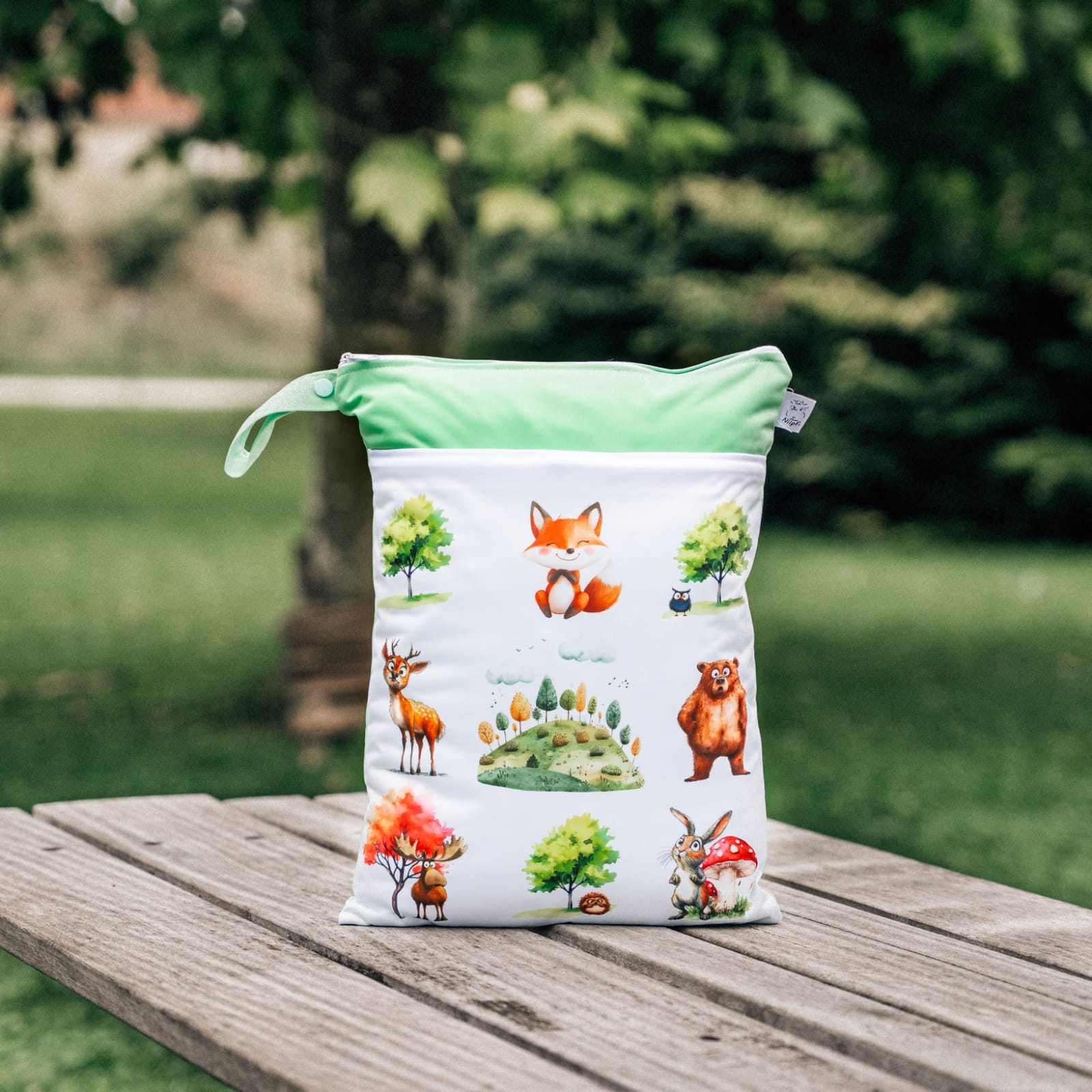 Wetbag für Baby Windeln und Kita wasserdichte Nasstasche mit Waldtiere Motiv praktisch für unterwegs