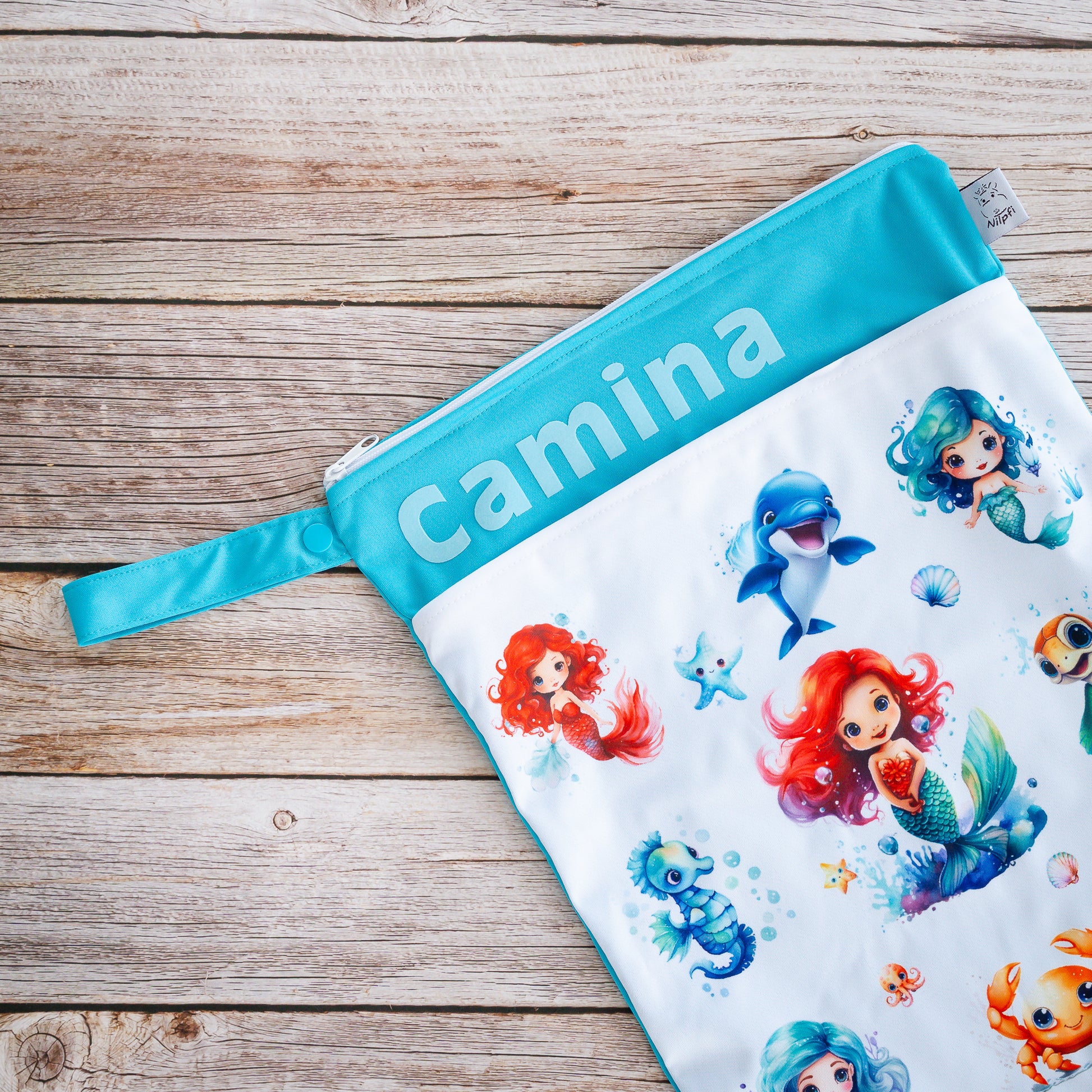 Personalisierte Wetbag mit Namen individuelles Baby Geschenk praktisch und süß mit delfinmotiv