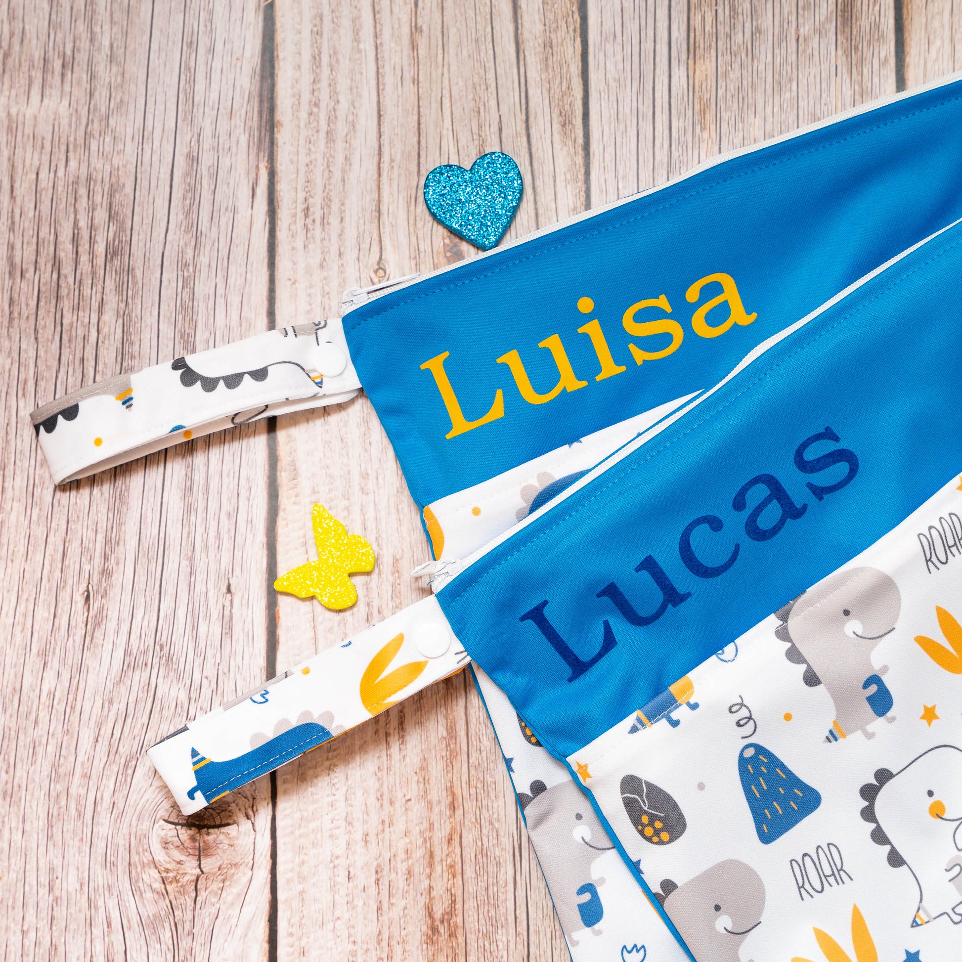 Personalisierte Wetbag mit Namen individuelles Baby Geschenk praktisch und süß mit Dino